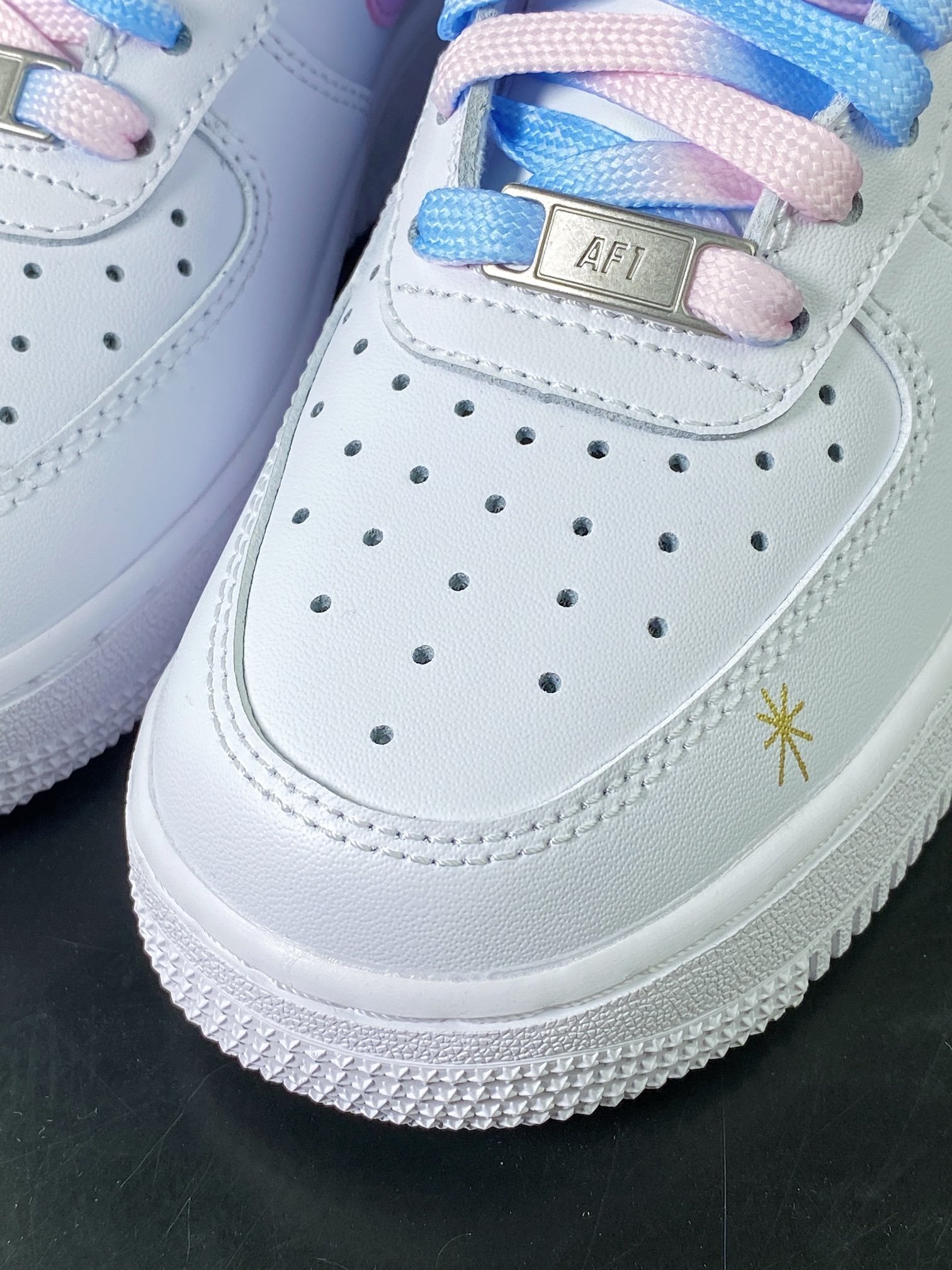 Nike Leather Branco, Rosa e Azul Graffiti - Vista 6