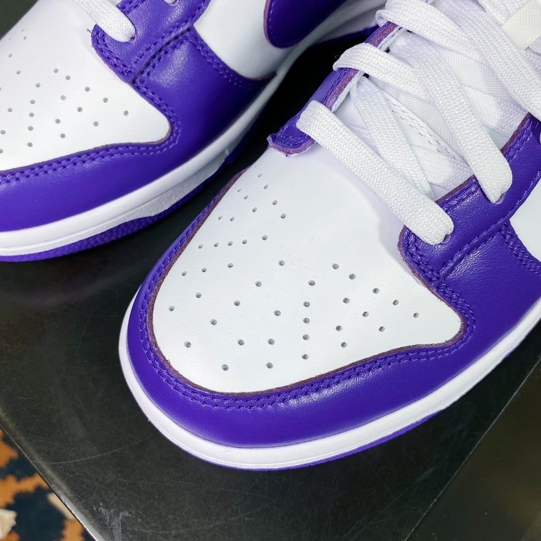 NK Dunk Low Roxo e Branco Academia - Vista 5