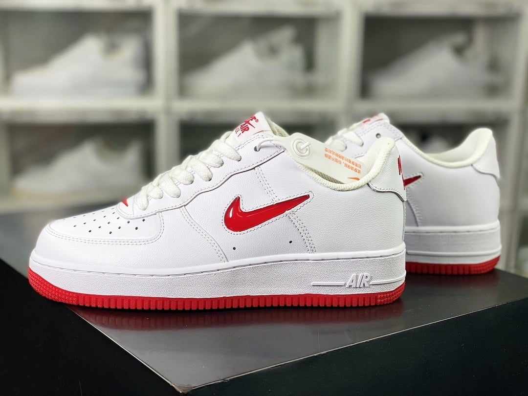 Nike Leather Branco e Vermelho com Hook de Cristal - Vista 2