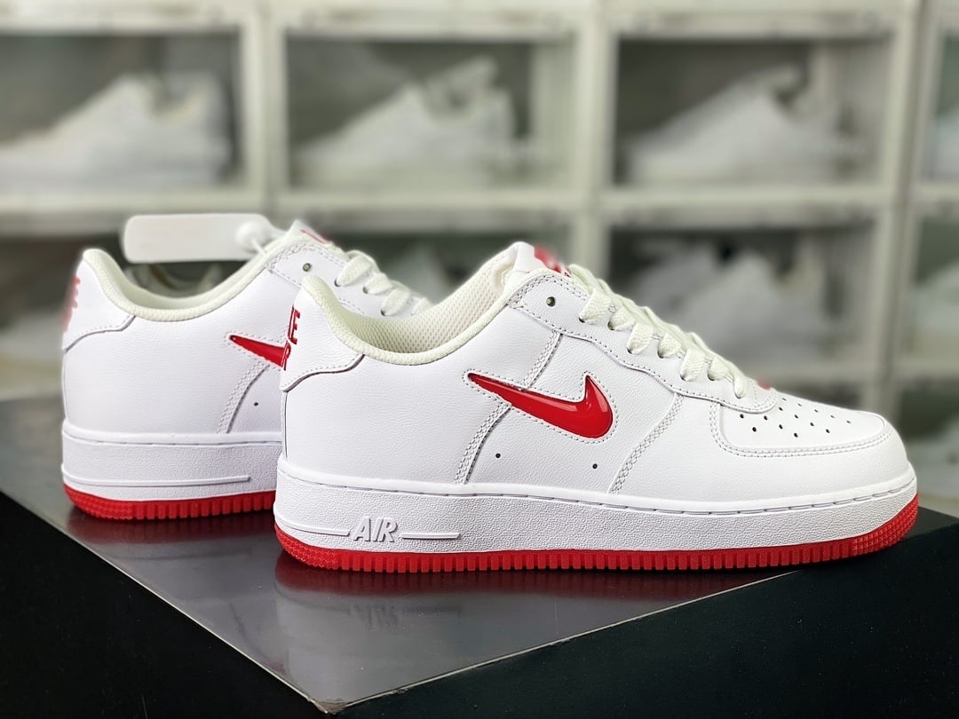 Nike Leather Branco e Vermelho com Hook de Cristal - Vista 3
