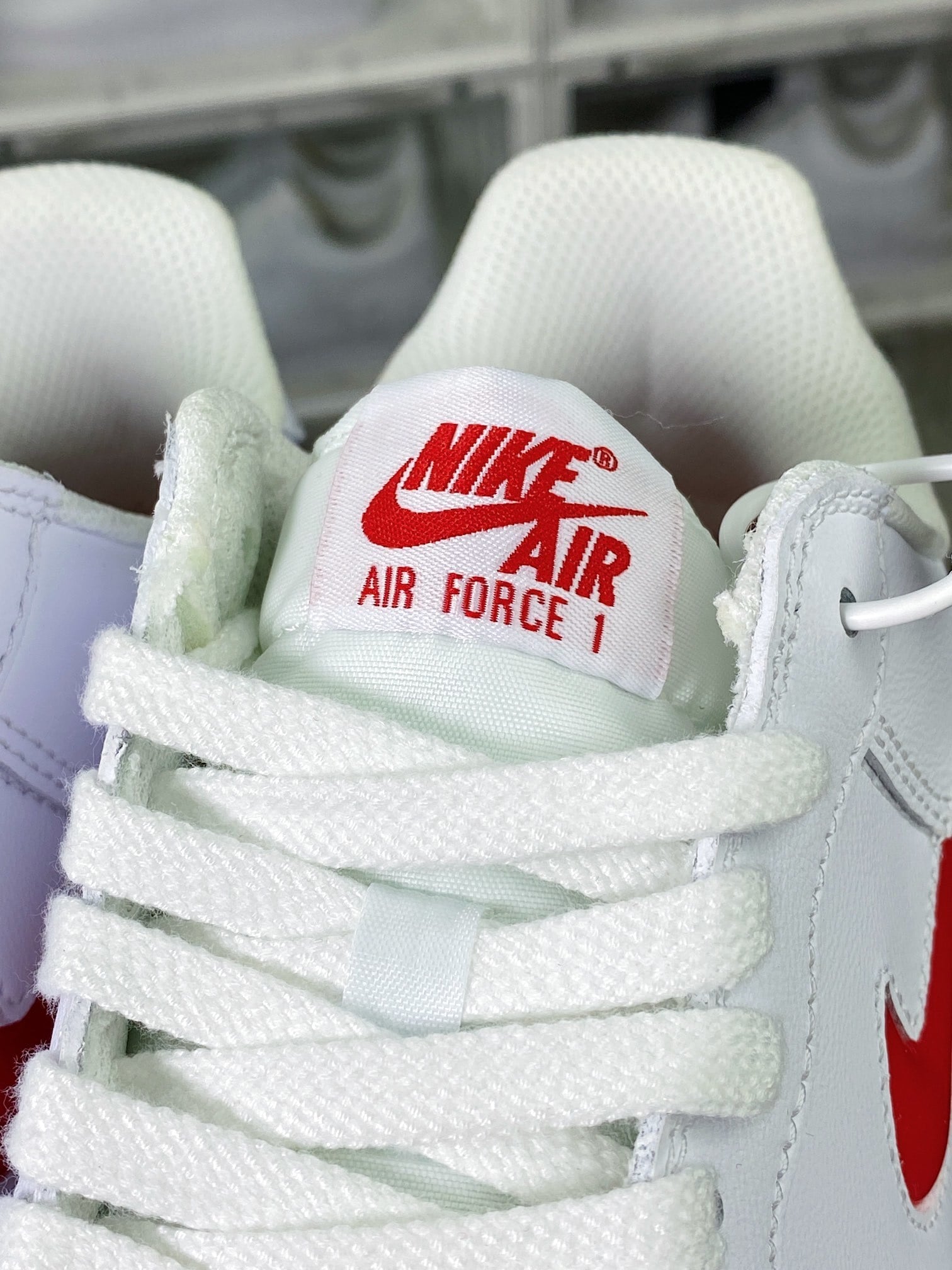 Nike Leather Branco e Vermelho com Hook de Cristal - Vista 7