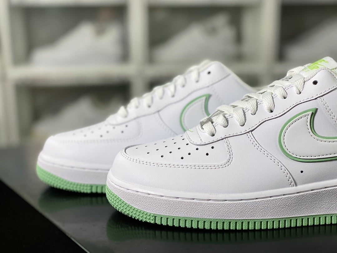 Nike Leather Branco e Menta com Hook Sobreposto - Vista 8
