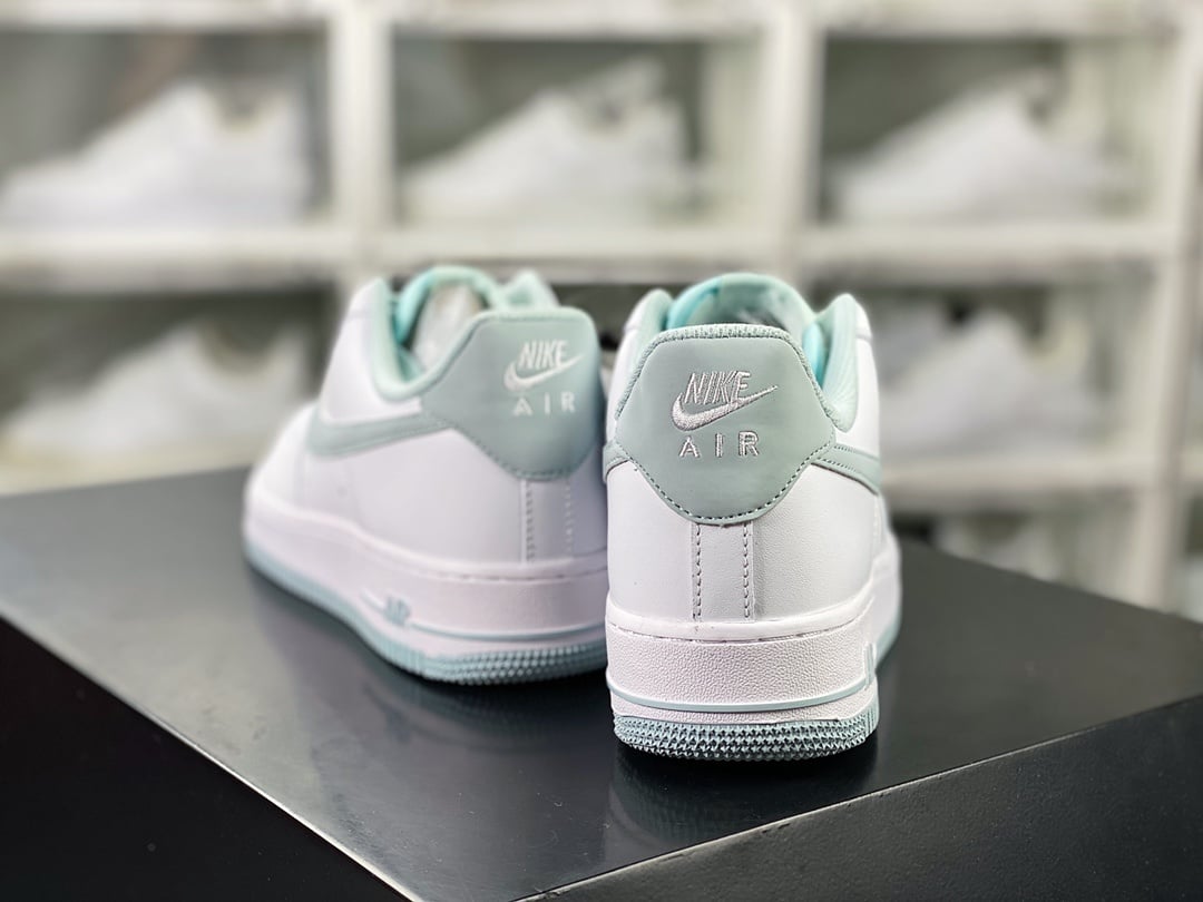 Nike Leather Branco, Baunilha e Menta Reflective - Vista 4