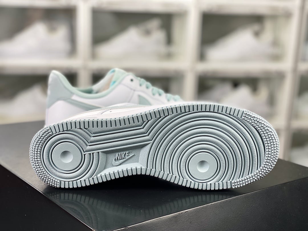 Nike Leather Branco, Baunilha e Menta Reflective - Vista 5