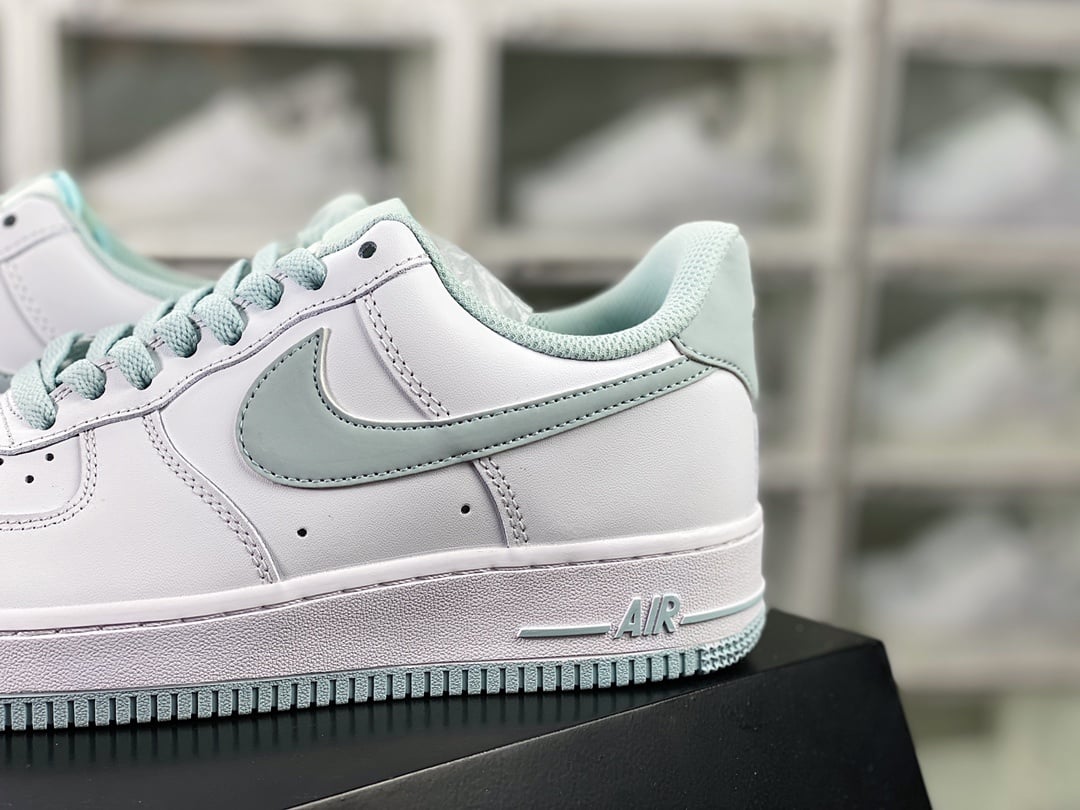 Nike Leather Branco, Baunilha e Menta Reflective - Vista 9
