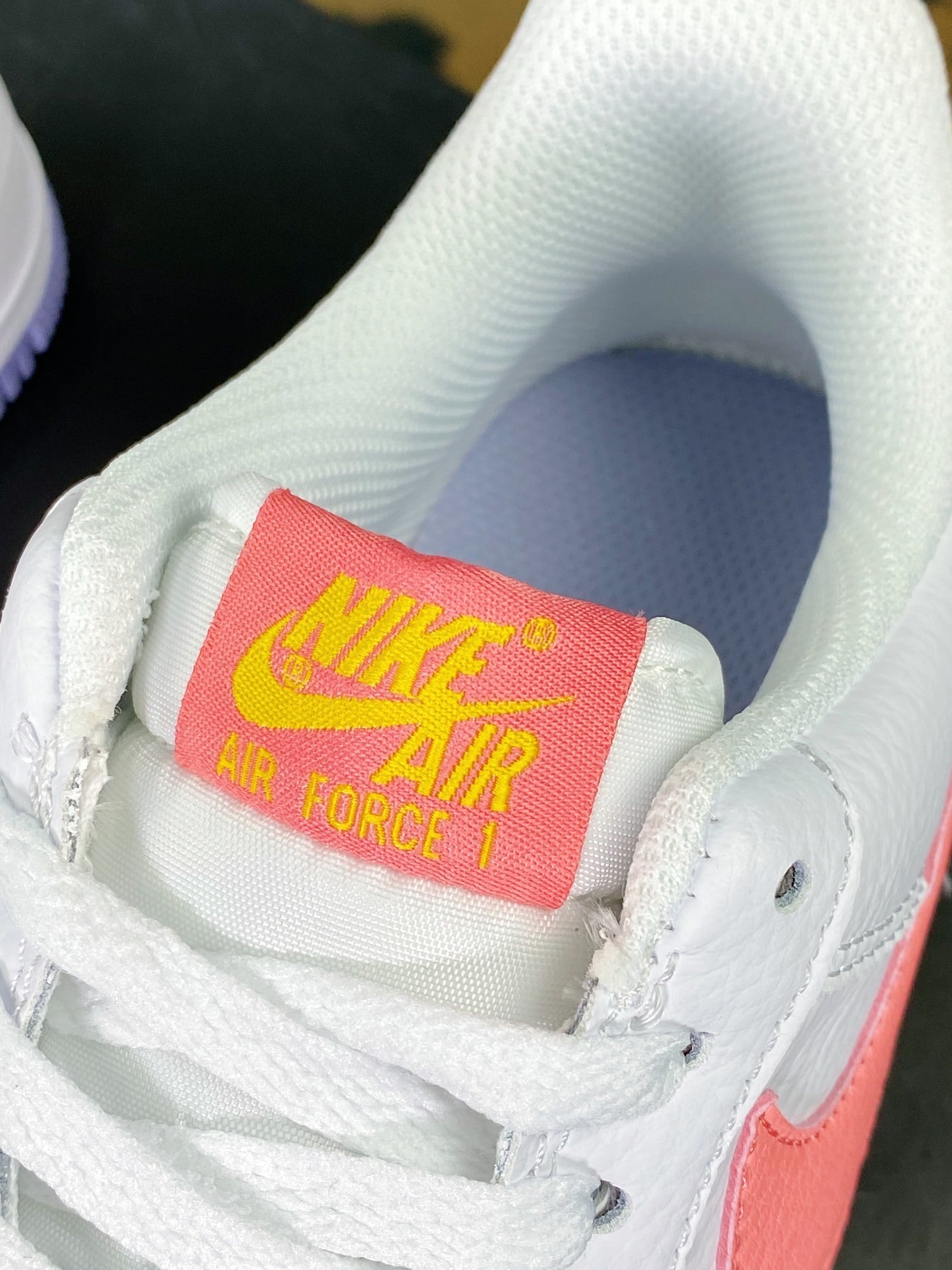Nike Leather Branco com Amarelo e Coral - Vista 7