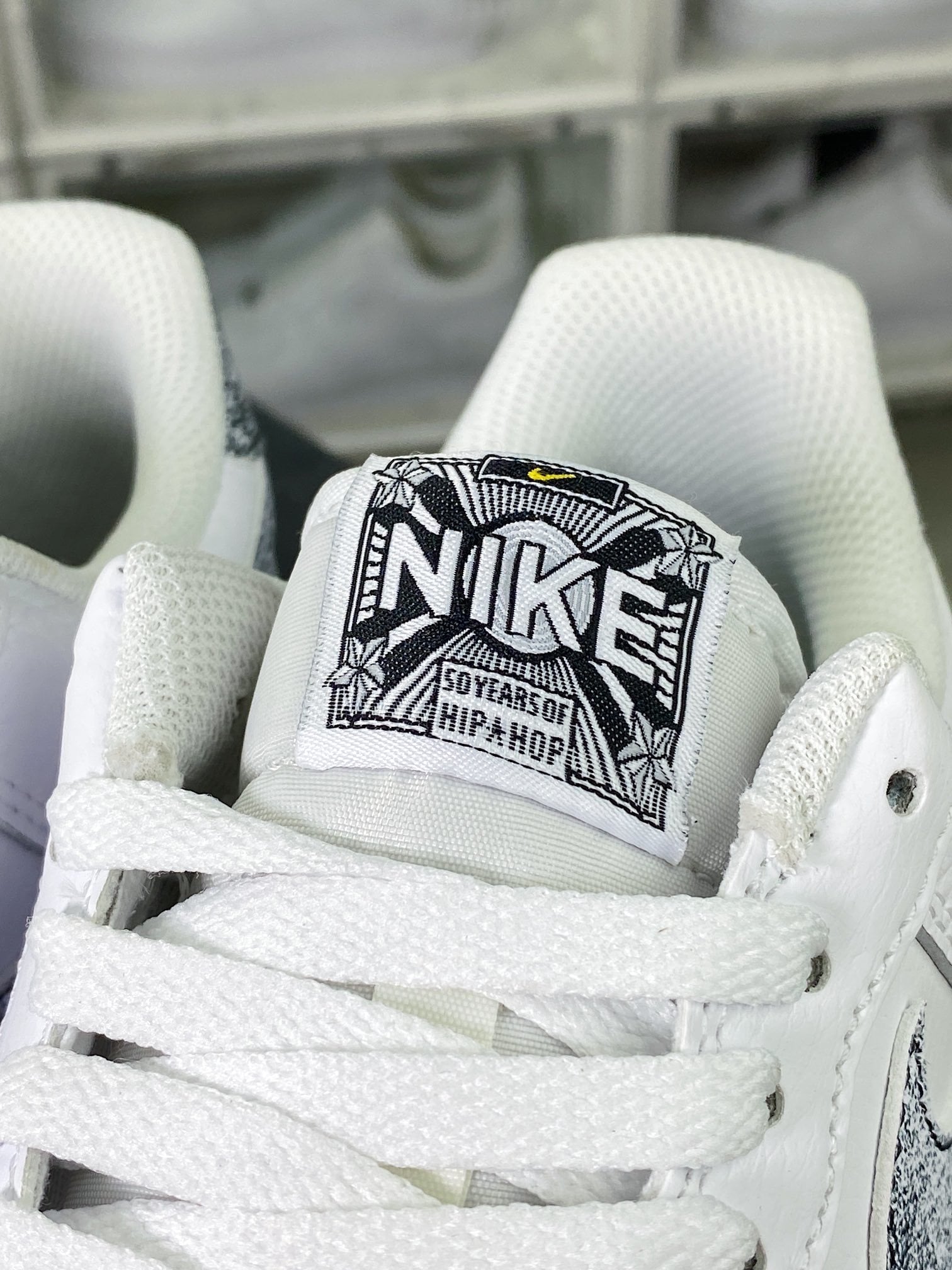 Nike Leather Branco, Preto e Prata Gradiente Hook - Vista 7
