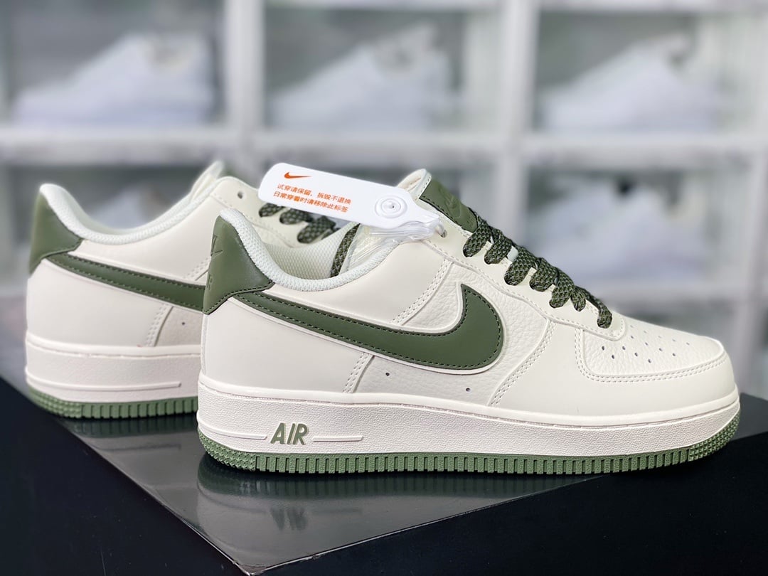 Nike Leather Creme Matcha 3M Reflective Double Hook - Vista 2