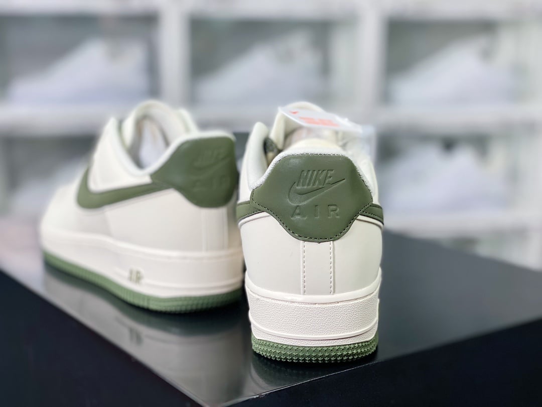 Nike Leather Creme Matcha 3M Reflective Double Hook - Vista 4