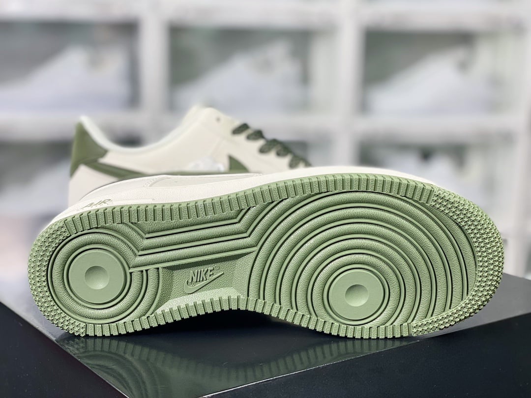 Nike Leather Creme Matcha 3M Reflective Double Hook - Vista 5
