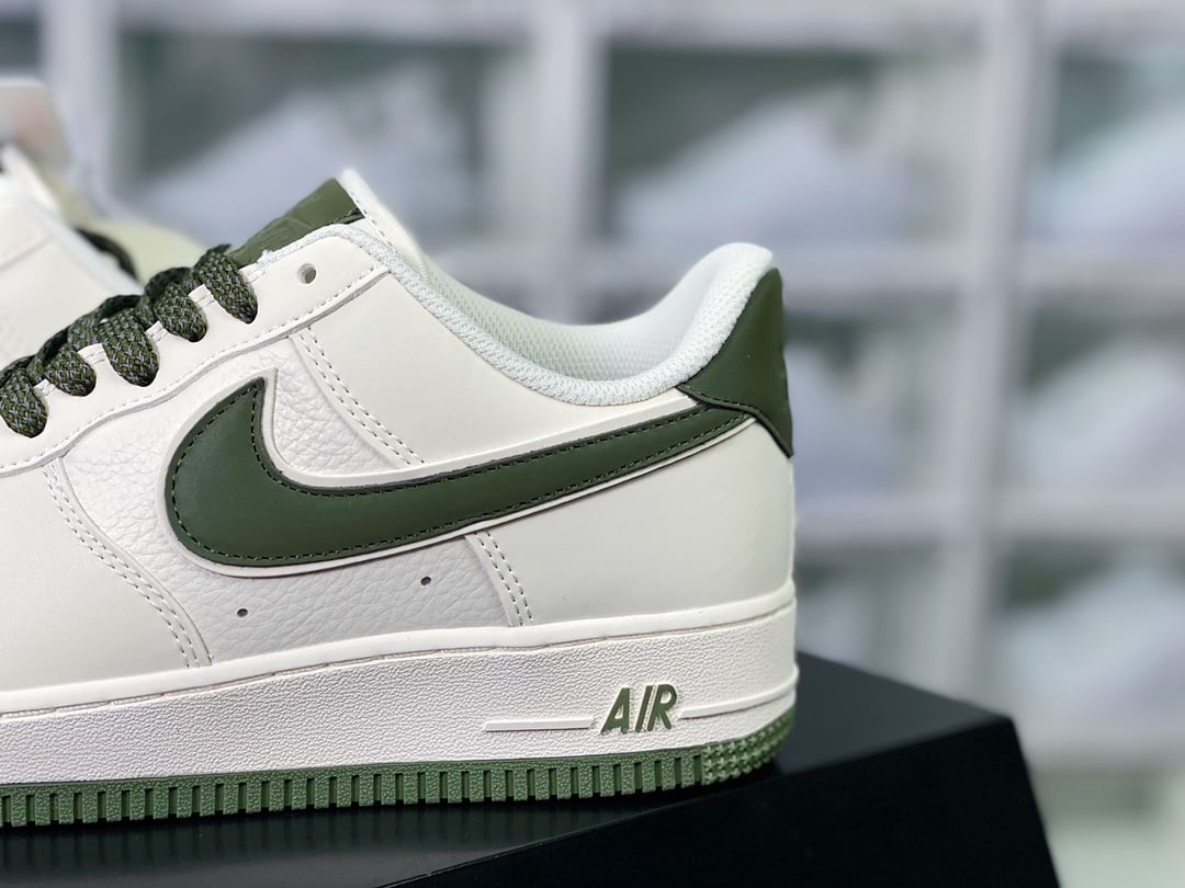 Nike Leather Creme Matcha 3M Reflective Double Hook - Vista 9