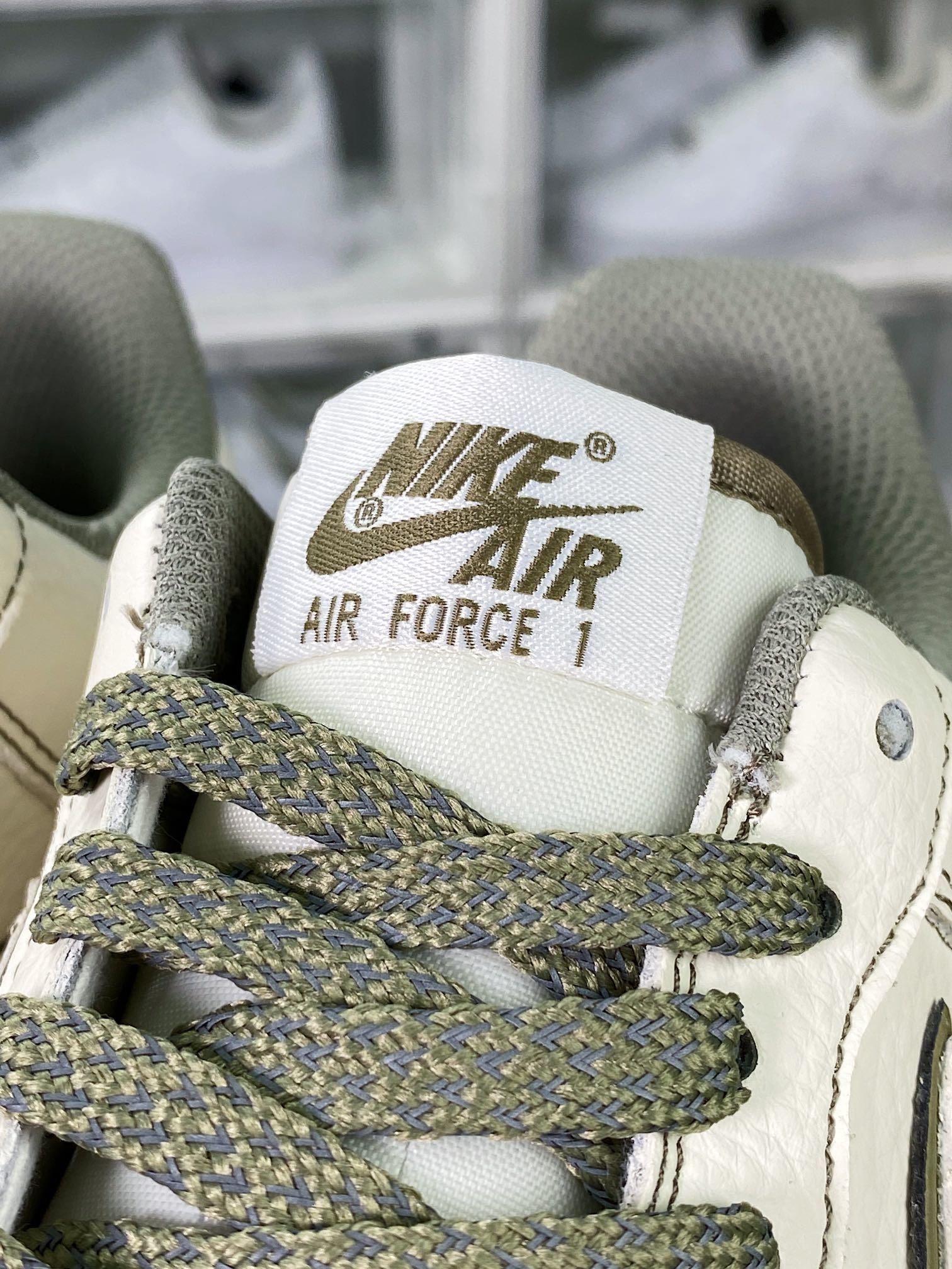 Nike Leather Creme, Olive e Marrom Reflective - Vista 7