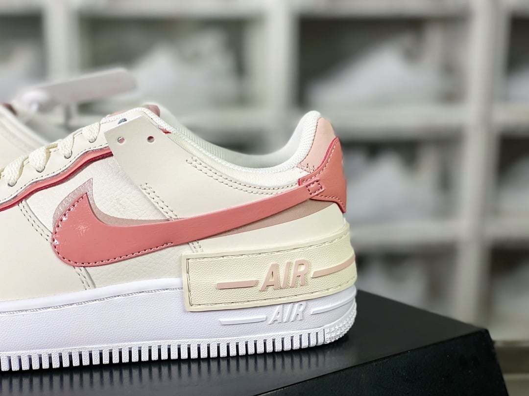 Nike Leather Creme e Rosa - Vista 9
