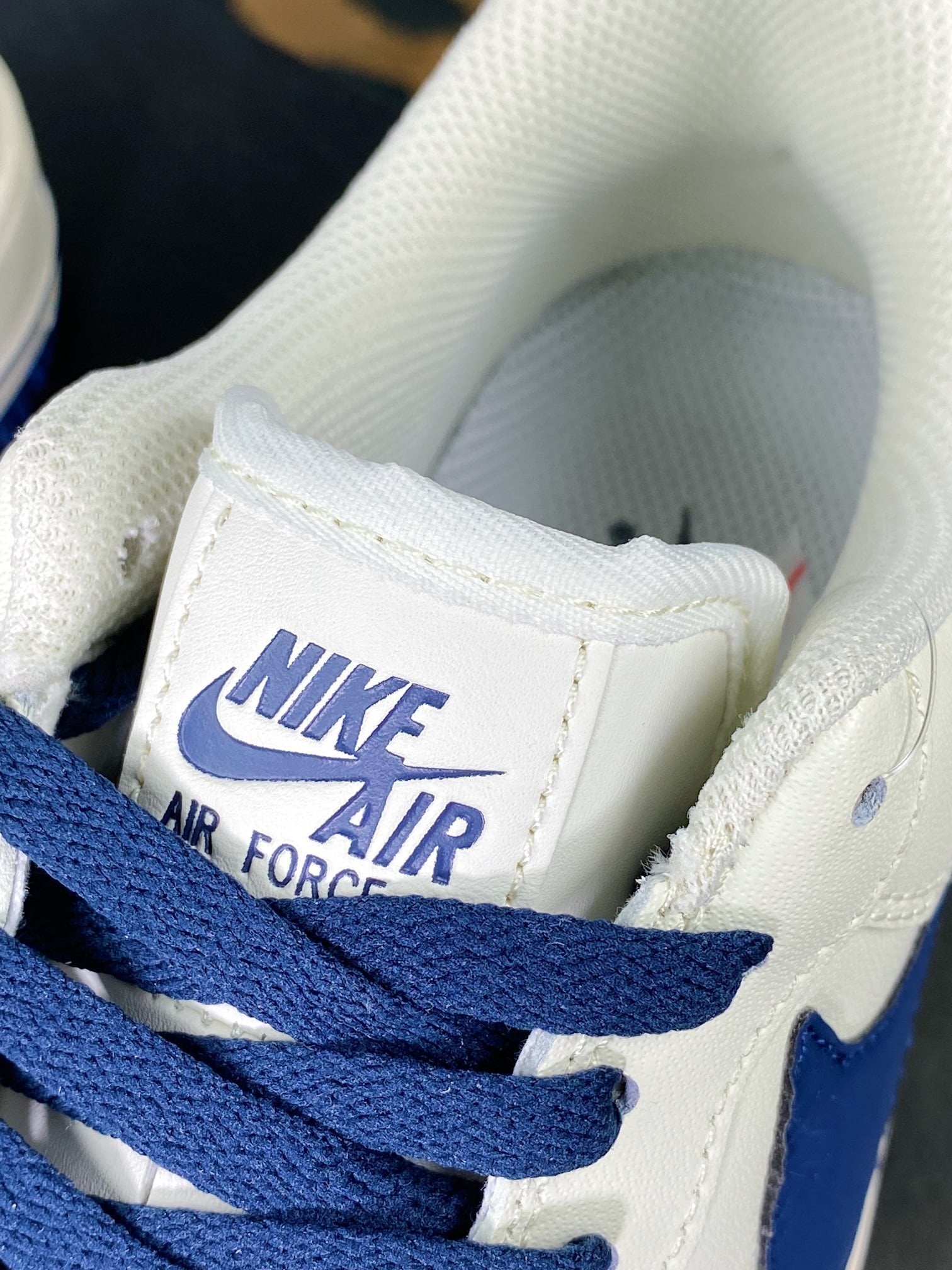 Nike Leather Creme e Azul Marinho Hook - Vista 7