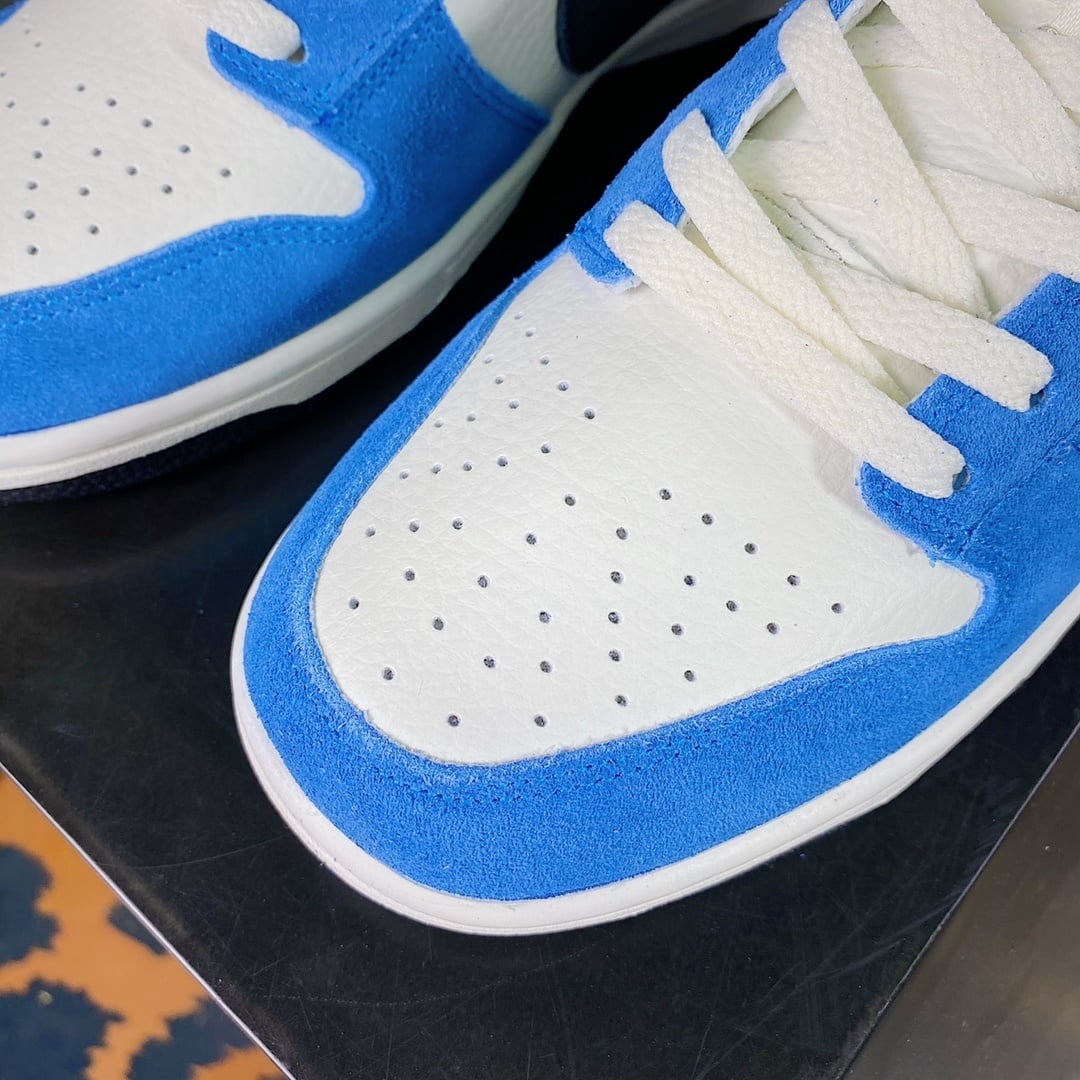 NK Dunk Low Racing Blue e Preto - Vista 5