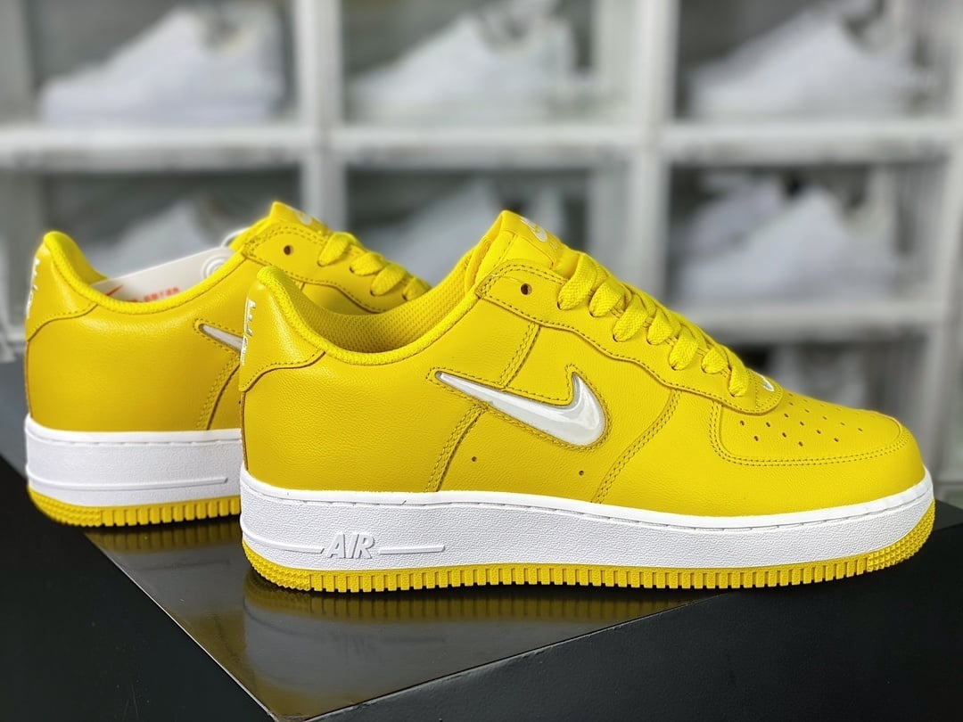 Nike Leather Amarelo com Gem Hook - Vista 2