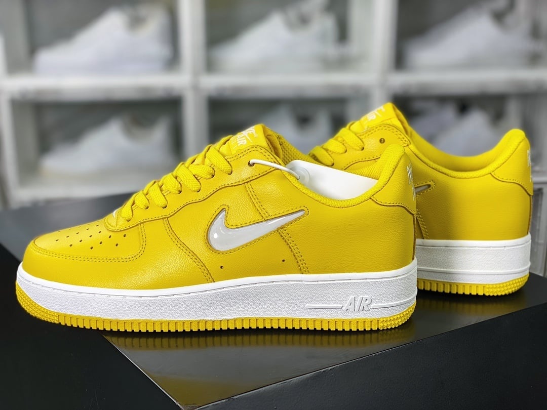 Nike Leather Amarelo com Gem Hook - Vista 3