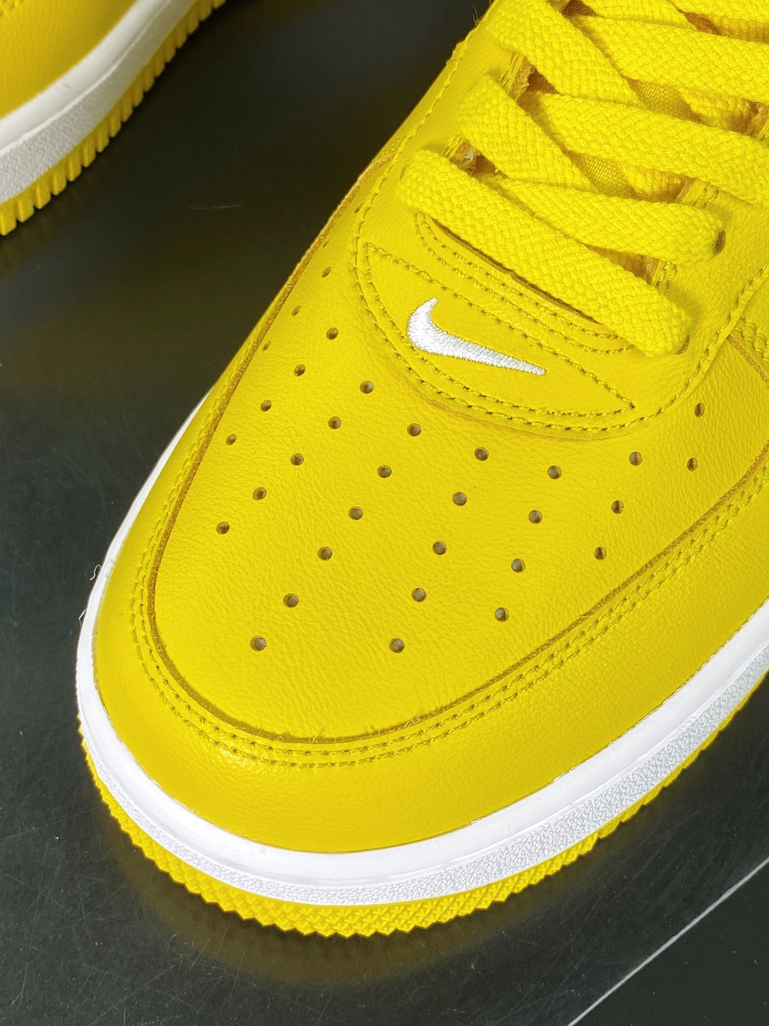 Nike Leather Amarelo com Gem Hook - Vista 6