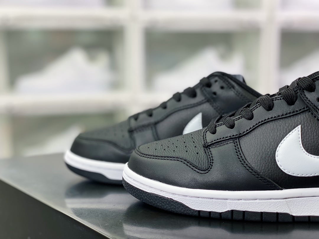 NK Dunk Low Preto e Branco com Gancho - Vista 8