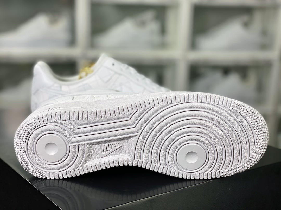 Nike Billie Eilish Branco com Detalhes em Tecido - Vista 5