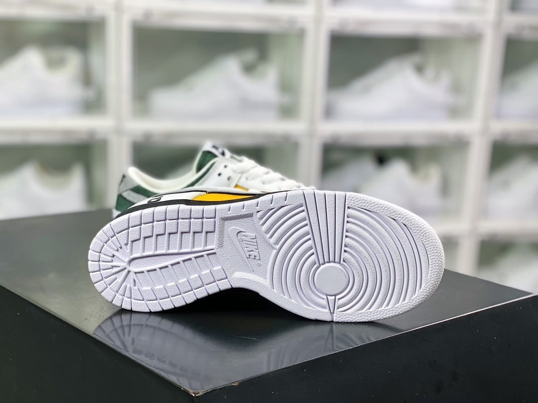 NK Dunk Low Kobe Branco e Amarelo 24 - Vista 4