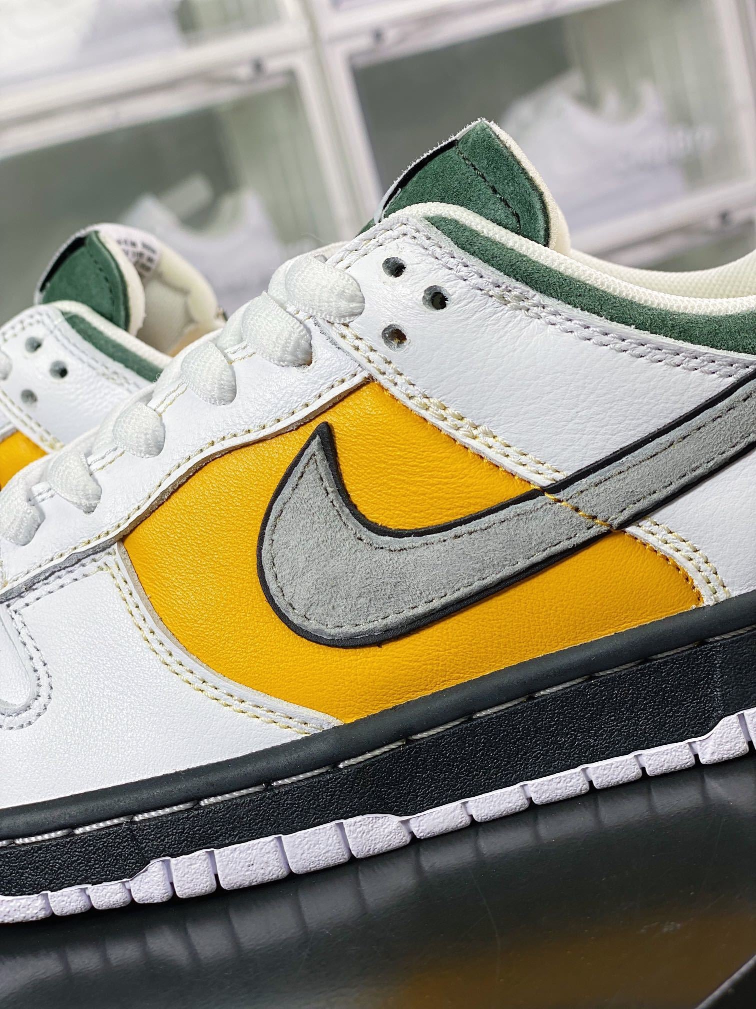 NK Dunk Low Kobe Branco e Amarelo 24 - Vista 7