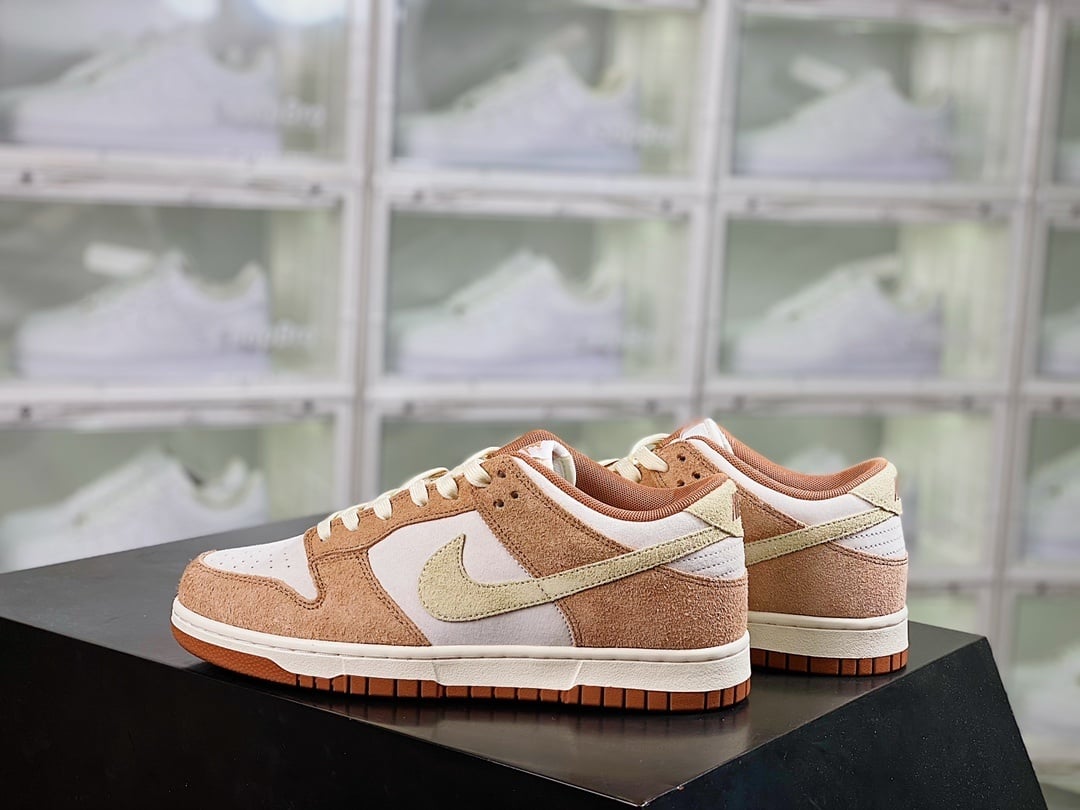NK Dunk Low Creme e Castanho Milk Tea - Vista 2