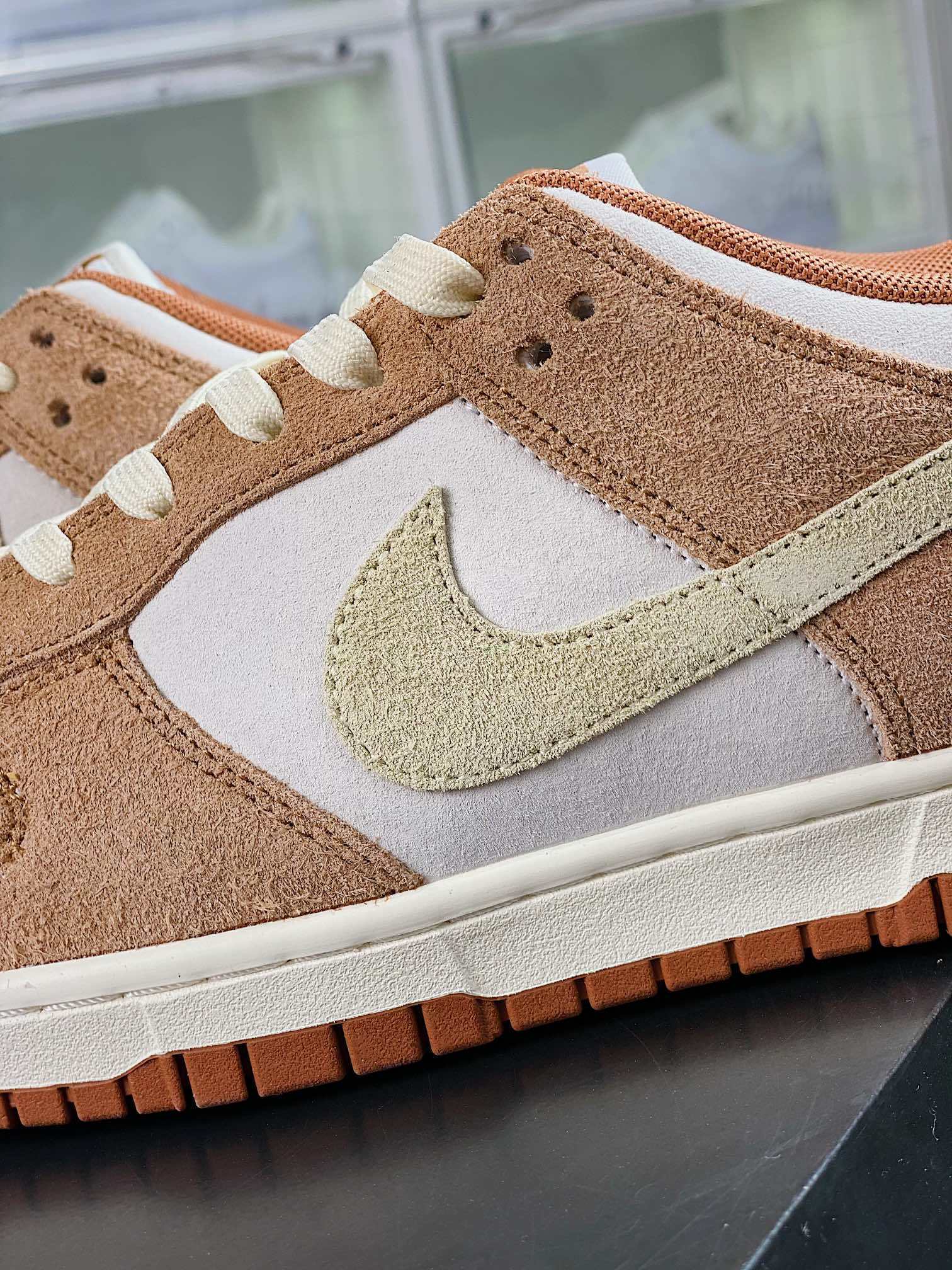 NK Dunk Low Creme e Castanho Milk Tea - Vista 7