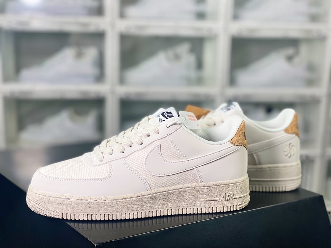 Nike Creme Cork - Vista 2