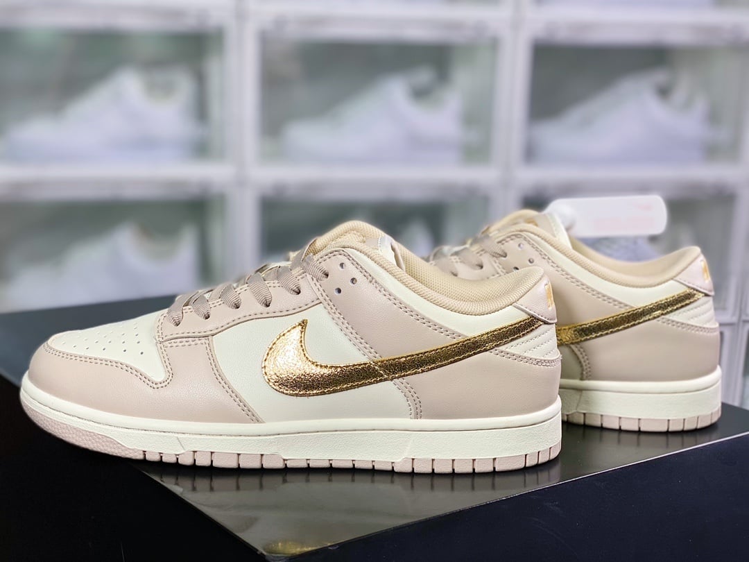 NK Dunk Low Rosa Branco Ouro - Vista 3