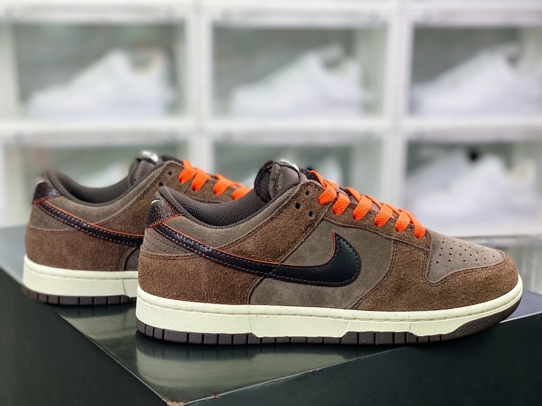 NK Dunk Low Castanho Preto Laranja - Vista 2