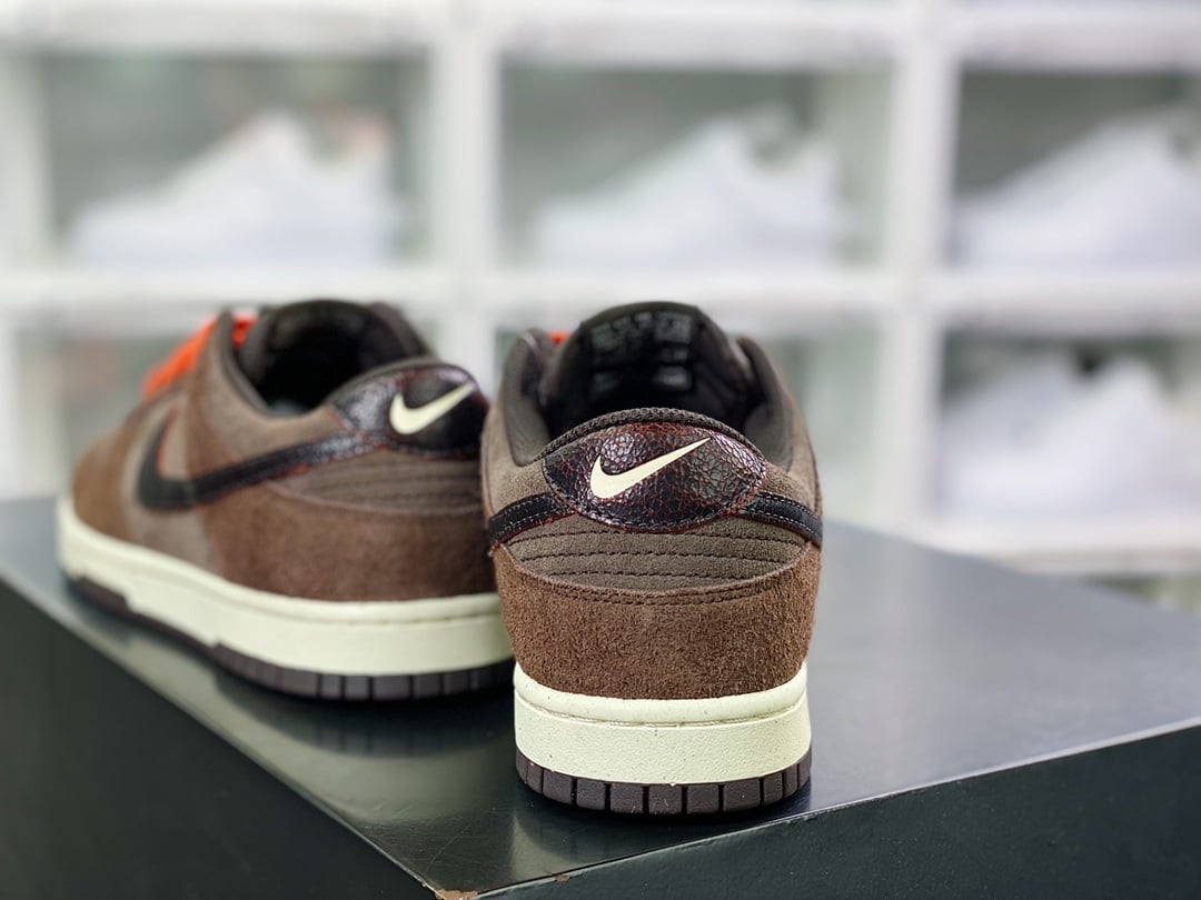 NK Dunk Low Castanho Preto Laranja - Vista 4