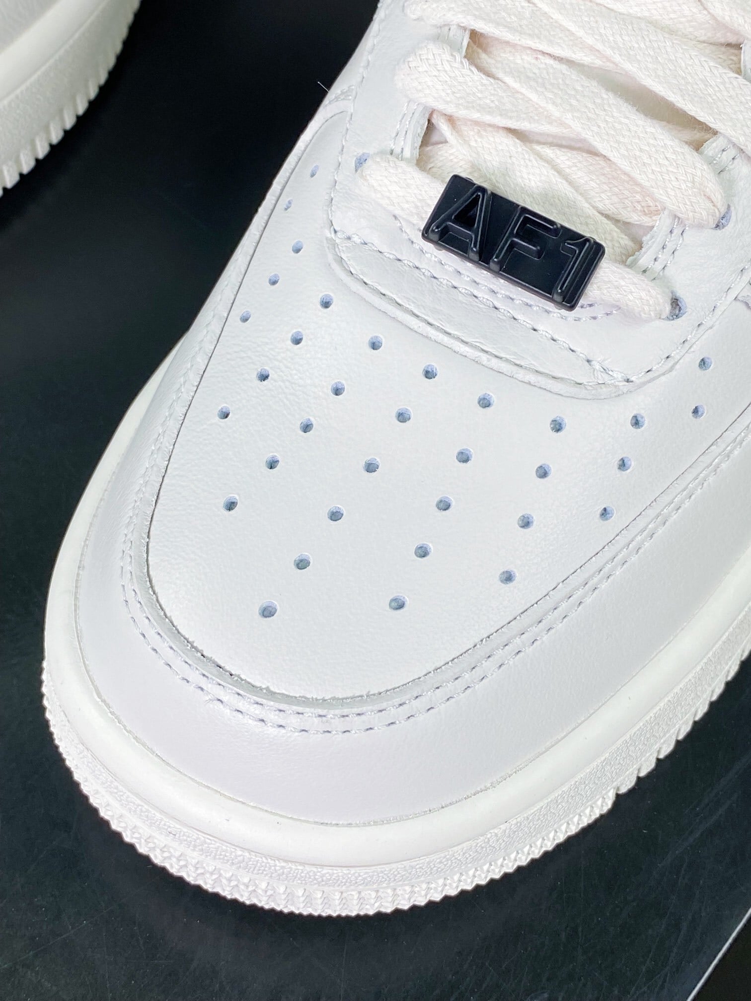 Nike Colaboração Creme e Preto com Hook - Vista 6