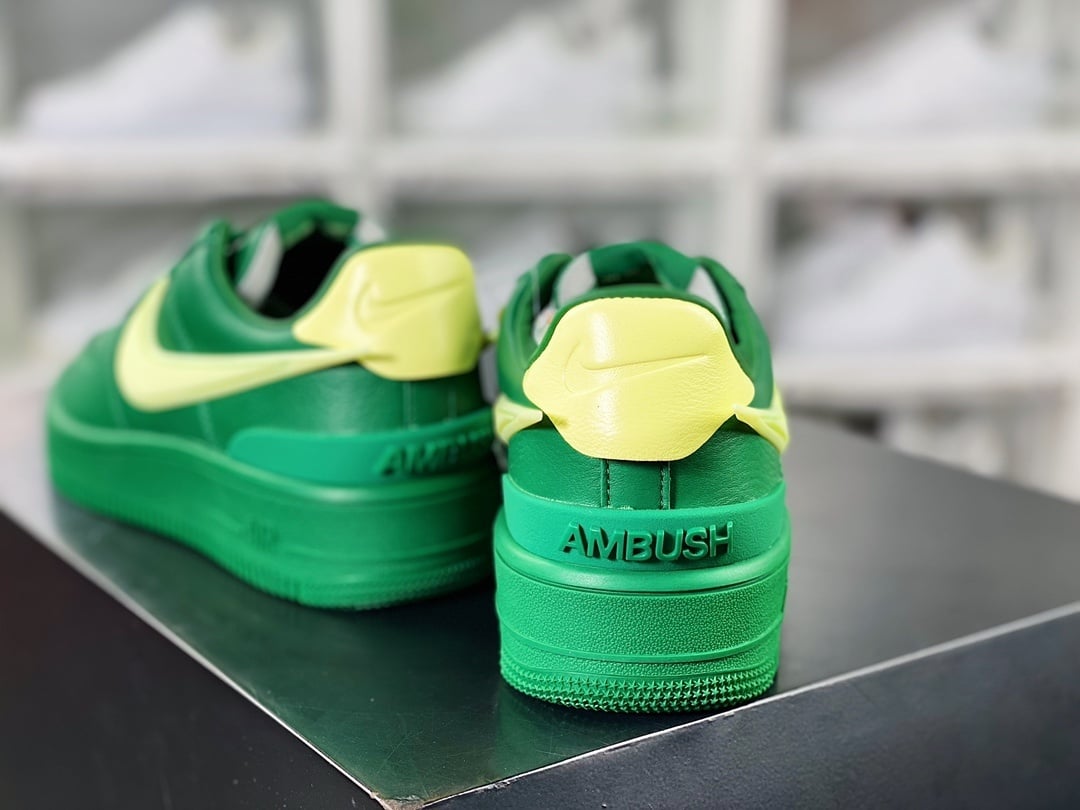 Nike Colaboração Loki Verde - Vista 4