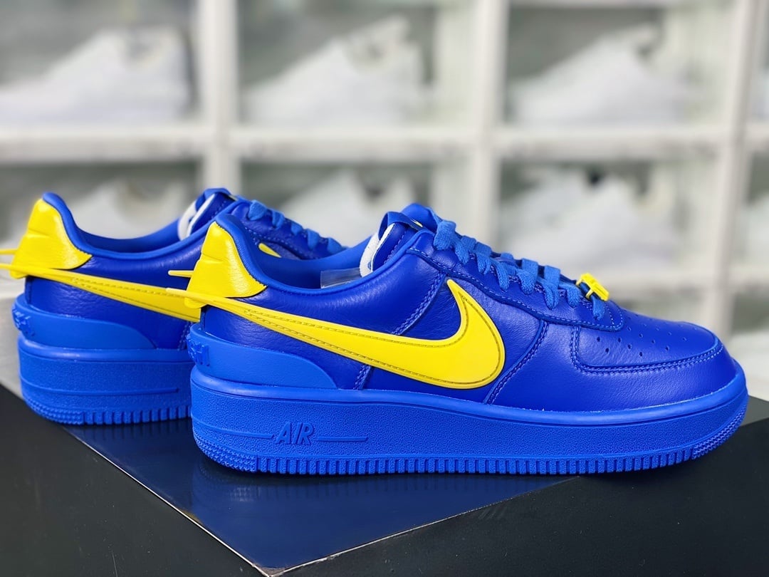 Nike Collab Blue Giant e Yellow Large Hook - Vista 2