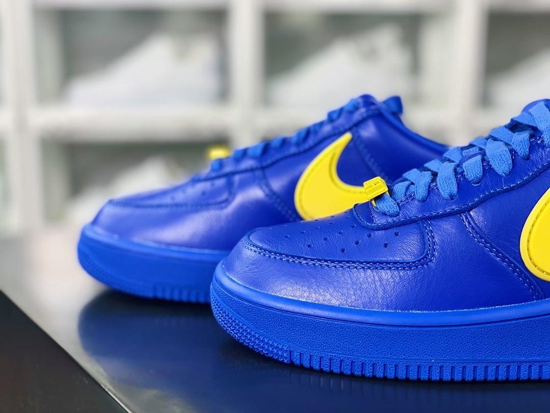 Nike Collab Blue Giant e Yellow Large Hook - Vista 8