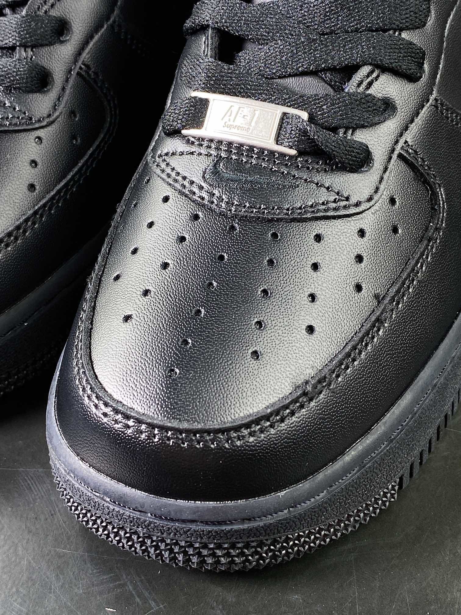 Nike Colab Preto e LOGO Vermelho - Vista 6