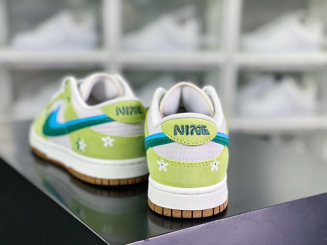 NK Dunk Low Floral Verde Maçã, Cinza Claro, Verde Escuro e Azul - Vista 4