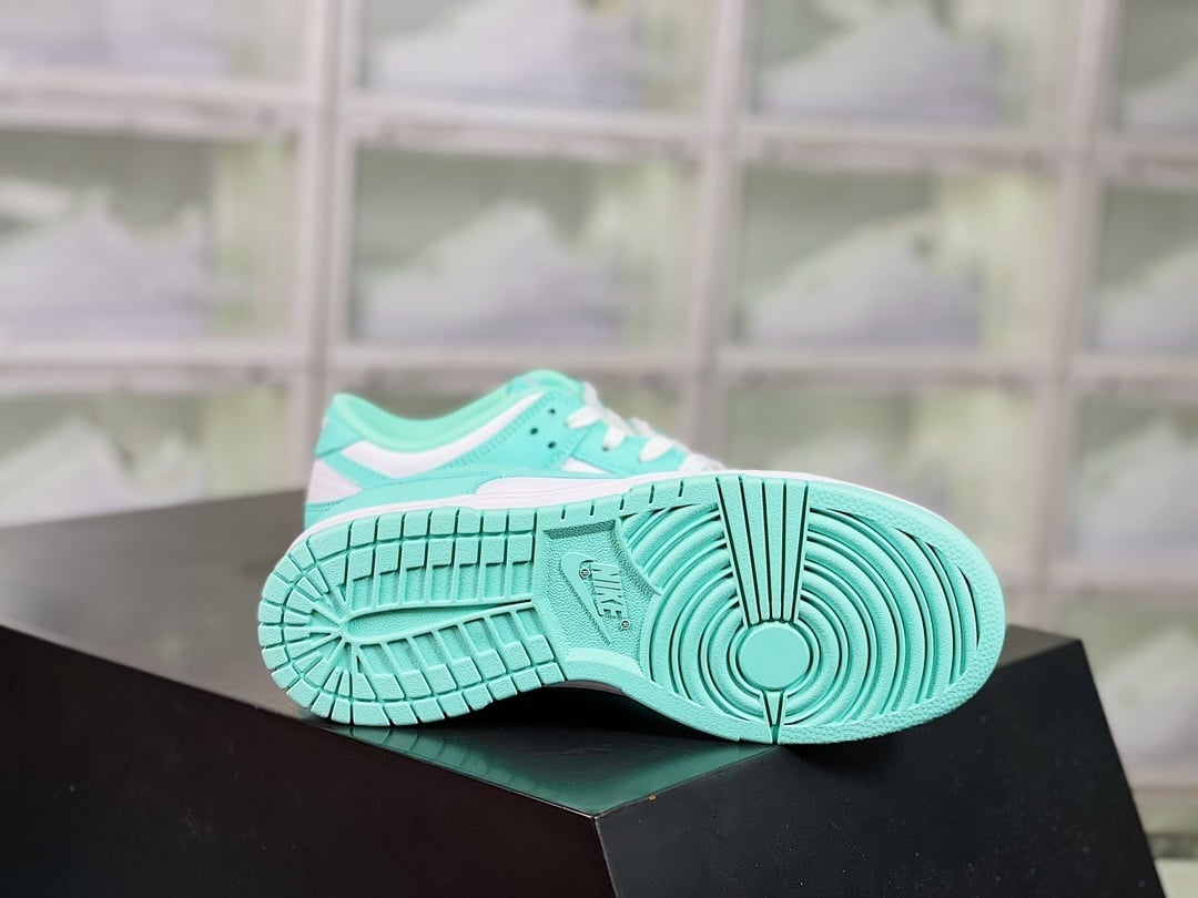 NK Dunk Low Tiffany Verde e Branco - Vista 4