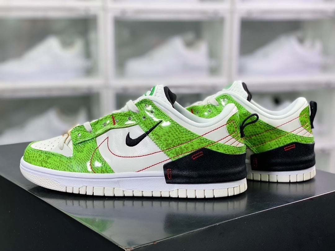 NK Dunk Low Desconstruído Branco, Preto e Verde com Cobra Dourada - Vista 2