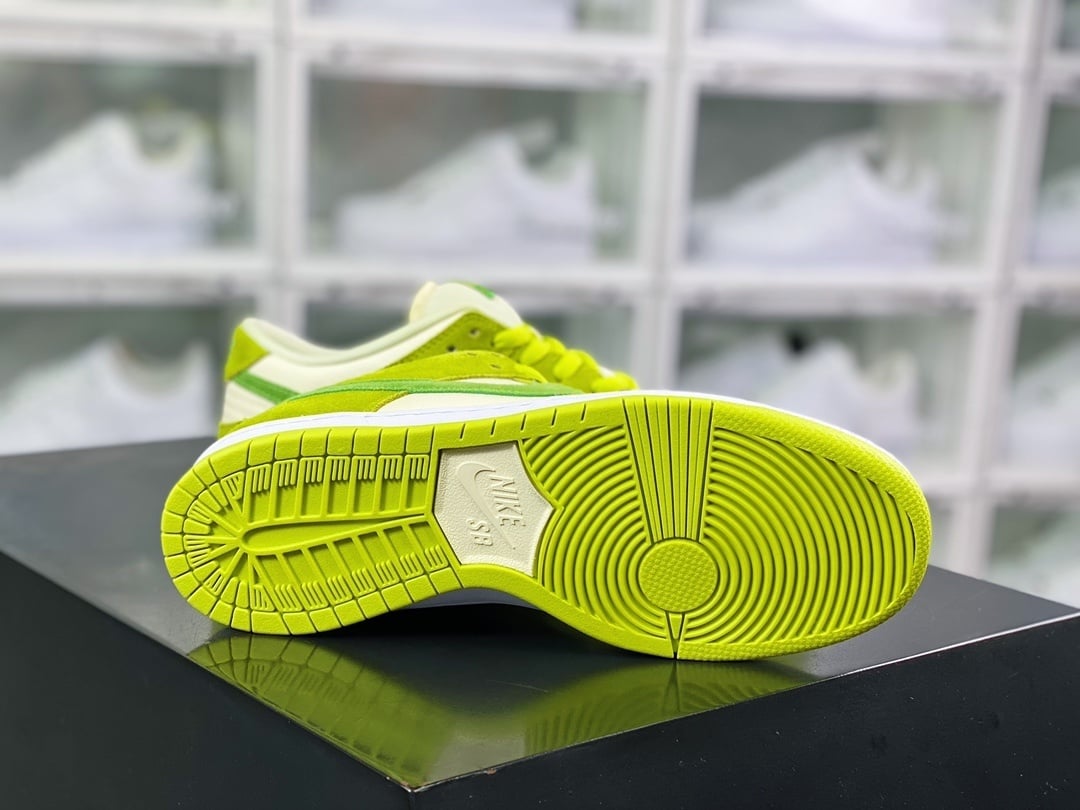 NK Dunk Low Green Apple - Vista 4