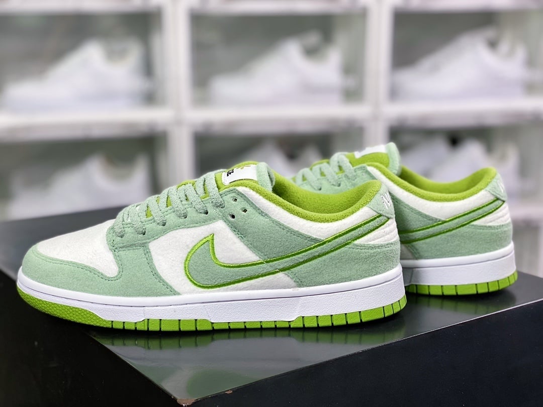 NK Dunk Low Verde Grama Pele Branca - Vista 3