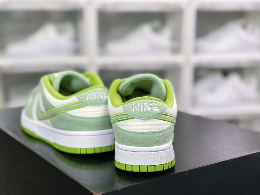 NK Dunk Low Verde Grama Pele Branca - Vista 4
