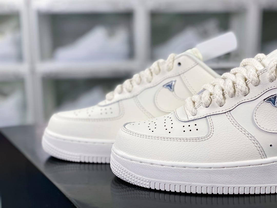 Nike Leather Branco com Prata e Pequeno Diamante - Vista 8