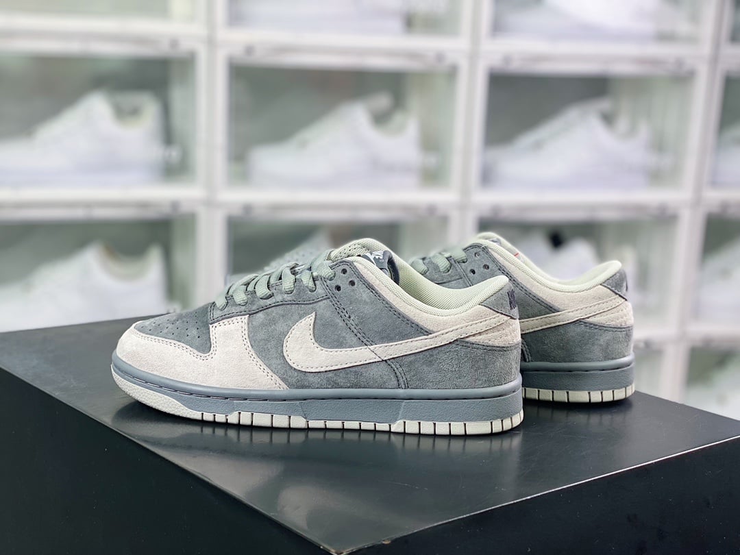 NK Dunk Low Camurça Cinza Claro Londres - Vista 2