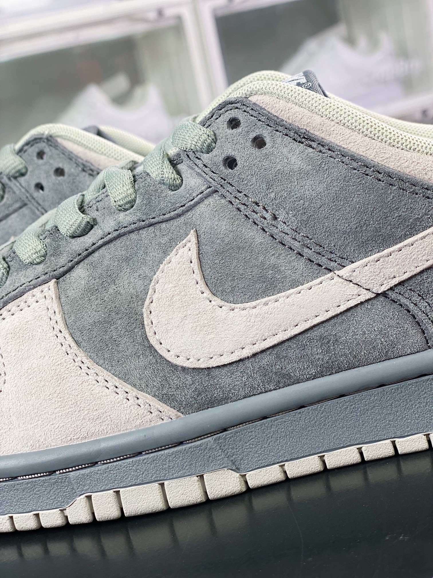 NK Dunk Low Camurça Cinza Claro Londres - Vista 7