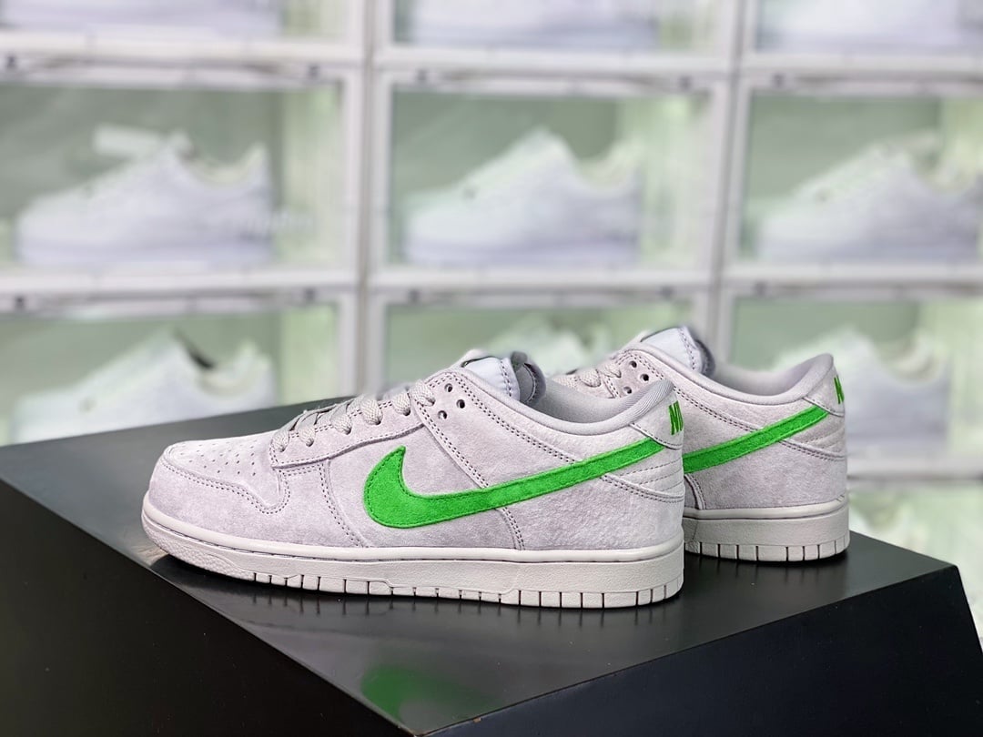NK Dunk Low Camurça Cinza e Verde Partículas - Vista 2