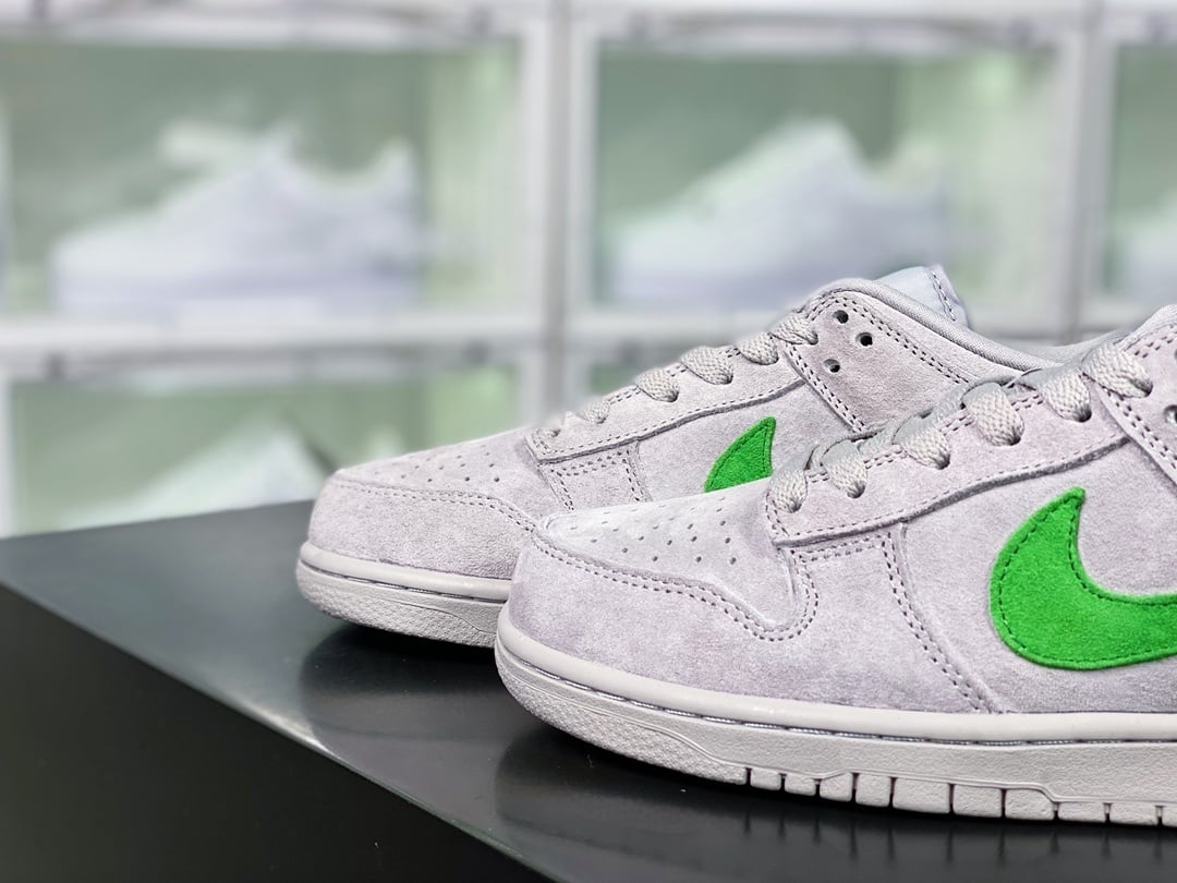 NK Dunk Low Camurça Cinza e Verde Partículas - Vista 8