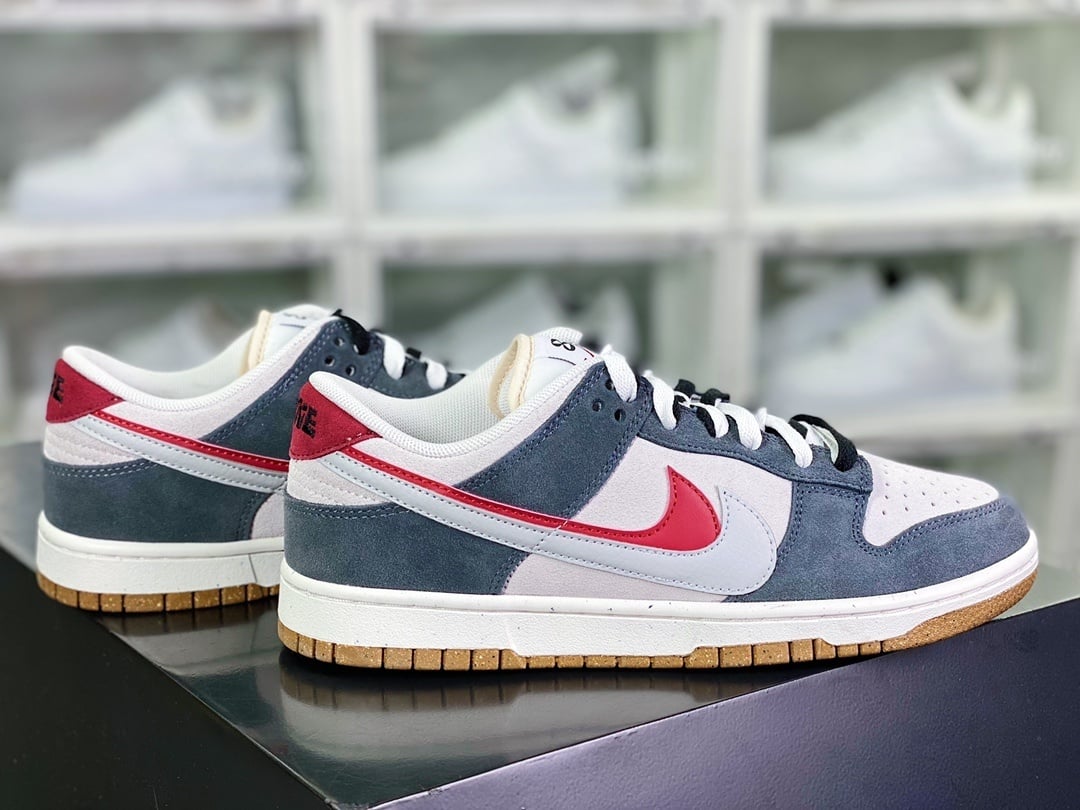NK Dunk Low Camurça Preto, Cinza e Vermelho Duplo Gancho - Vista 2