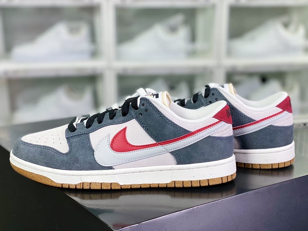 NK Dunk Low Camurça Preto, Cinza e Vermelho Duplo Gancho - Vista 3
